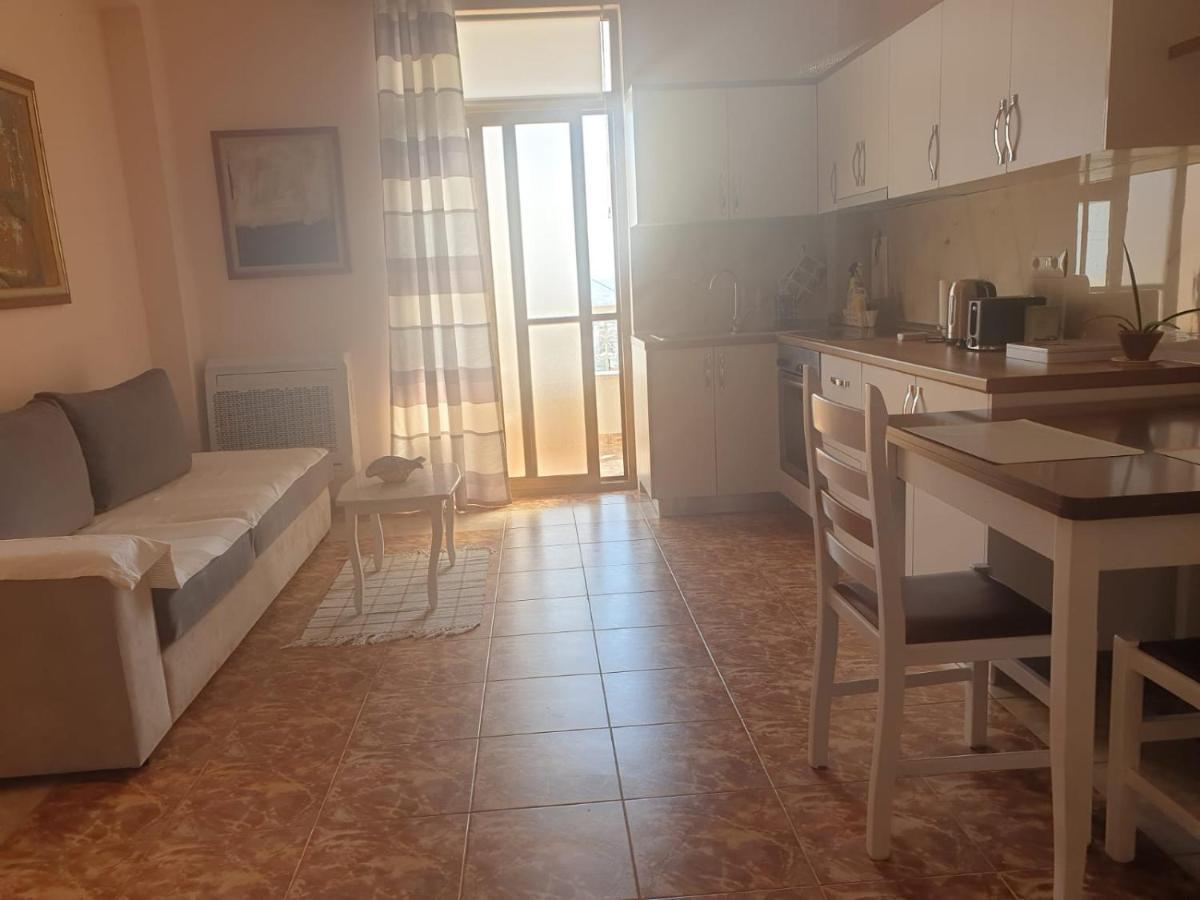 Apartament Jozi Kaiser 4 *
